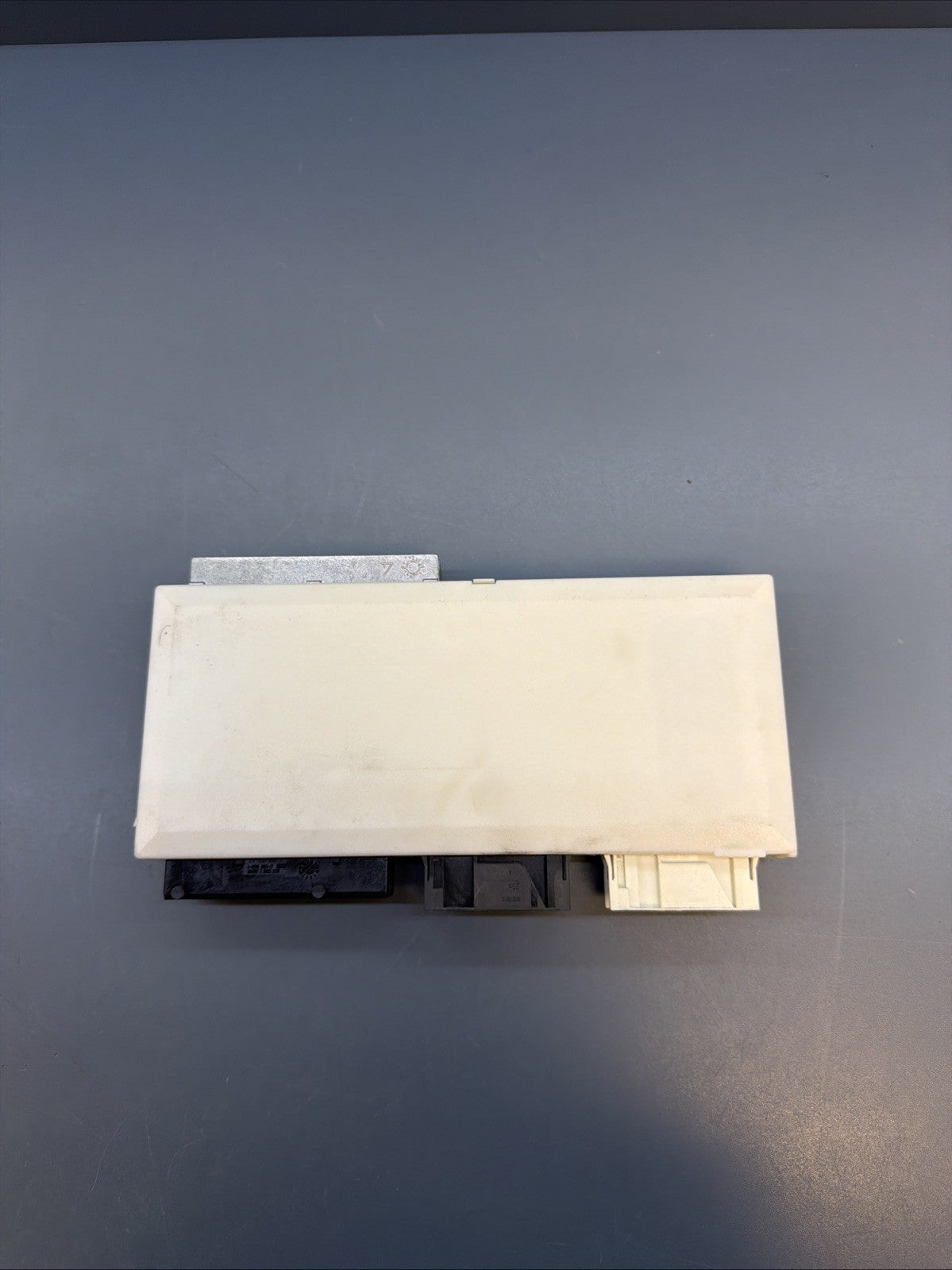 1995-2001 BMW 540i 740i 528i Body Control Module BCM 8 378 631 8378631