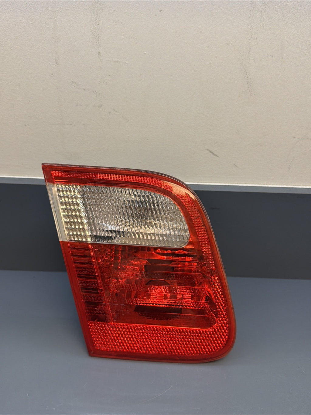 2000-2001 BMW E46 328 Left Driver LH Side Inner Tail Light Oem SEDAN 8364923