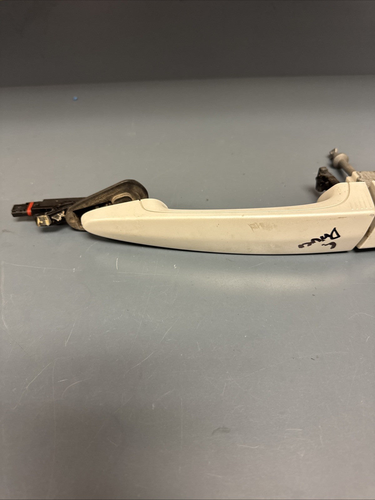 12-18 BMW F30 F82 M4 M3 COMFORT ACCESS FRONT LEFT LH DOOR HANDLE MINERAL WHITE