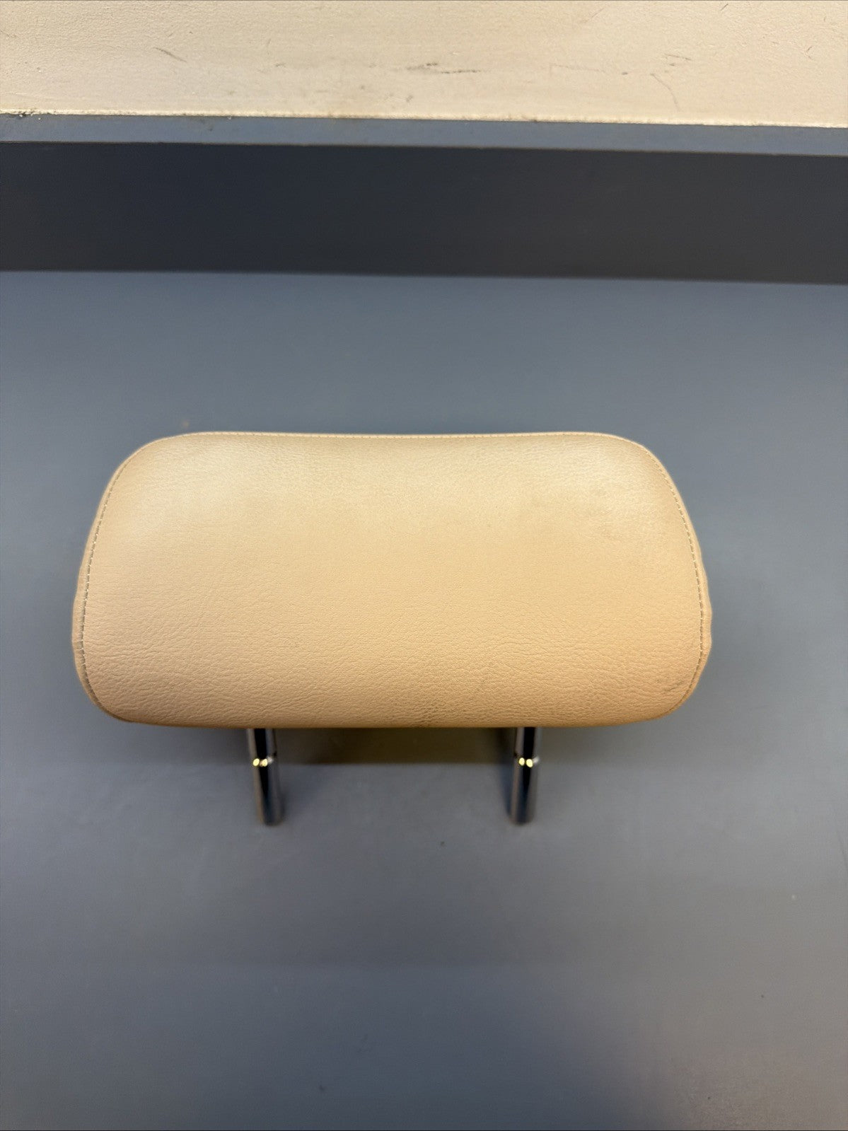 01-06 BMW 325i E46 Rear Left or Right Seat Head Rest Headrest BEIGE OEM 8255032
