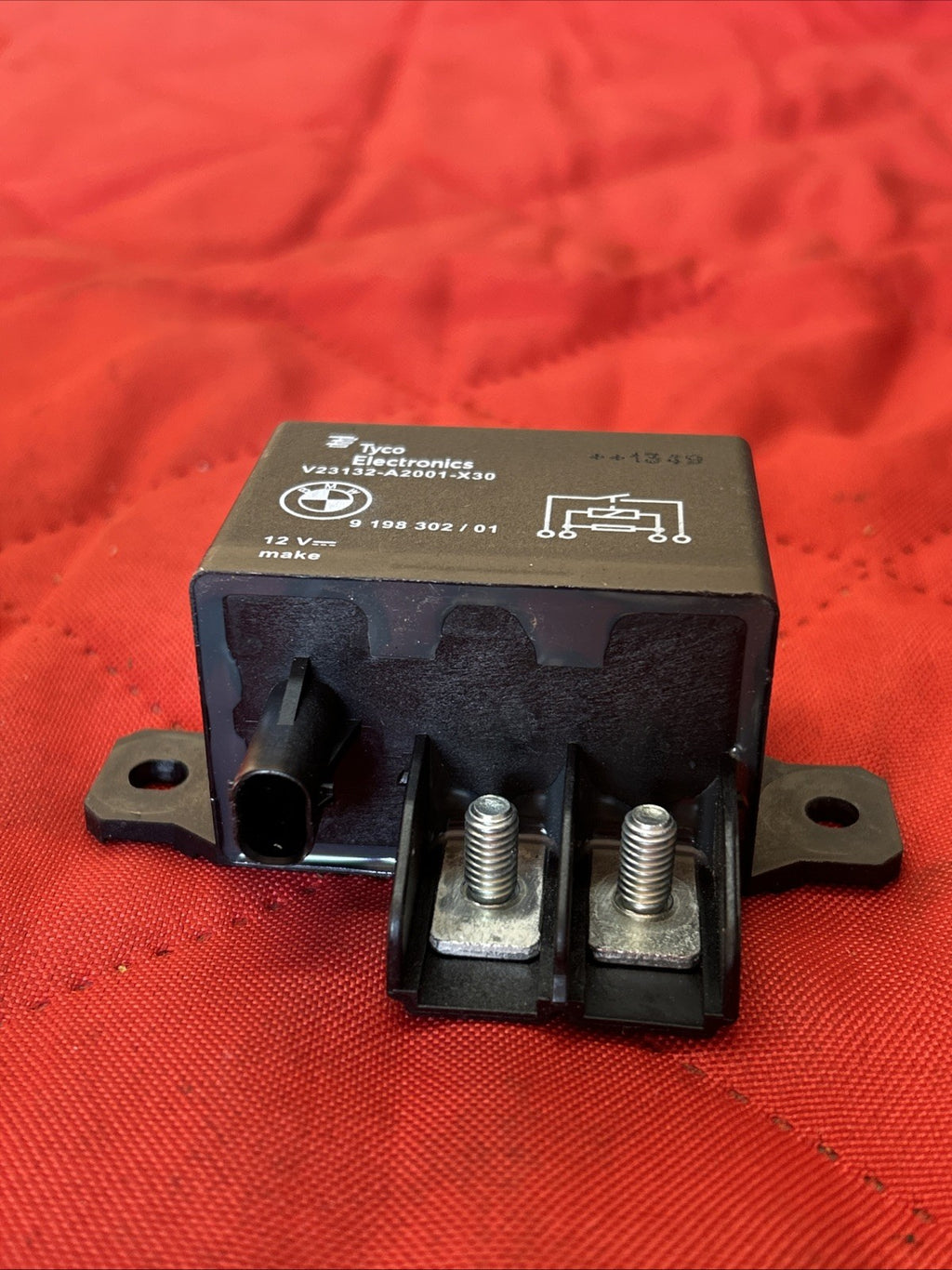 09-17 BMW F01 F06 F07 F10 F12 F13 F15 F16 F22 F30 F32 COOLING FAN RELAY 9198302
