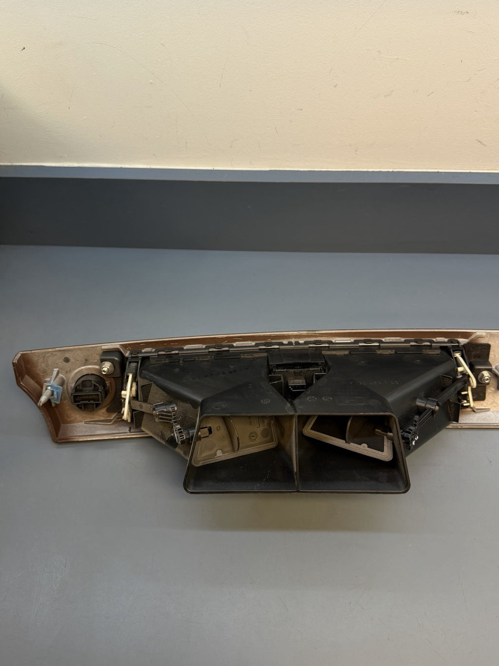 07-13 BMW 335i E90 E92 Center Dashboard Trim Panel Wood Grain Vents 6985540