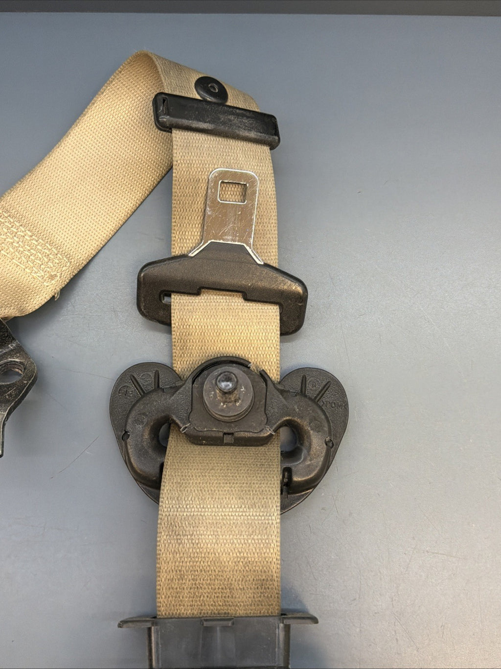 07-11 BMW E90 328 335 Front Driver Seat Belt Retractor 33059848 OEM BEIGE