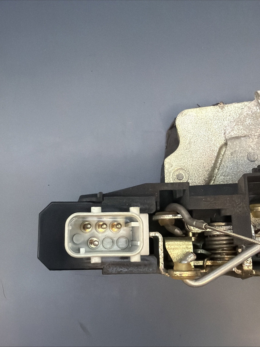 97-03 BMW E39 525 530 540 Rear Right Passenger Door Lock Latch Actuator 8352165