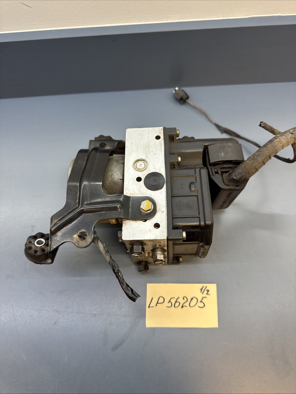 2004-2006 BMW X5 Anti-Lock Brake Pump ABS Module Assembly OEM