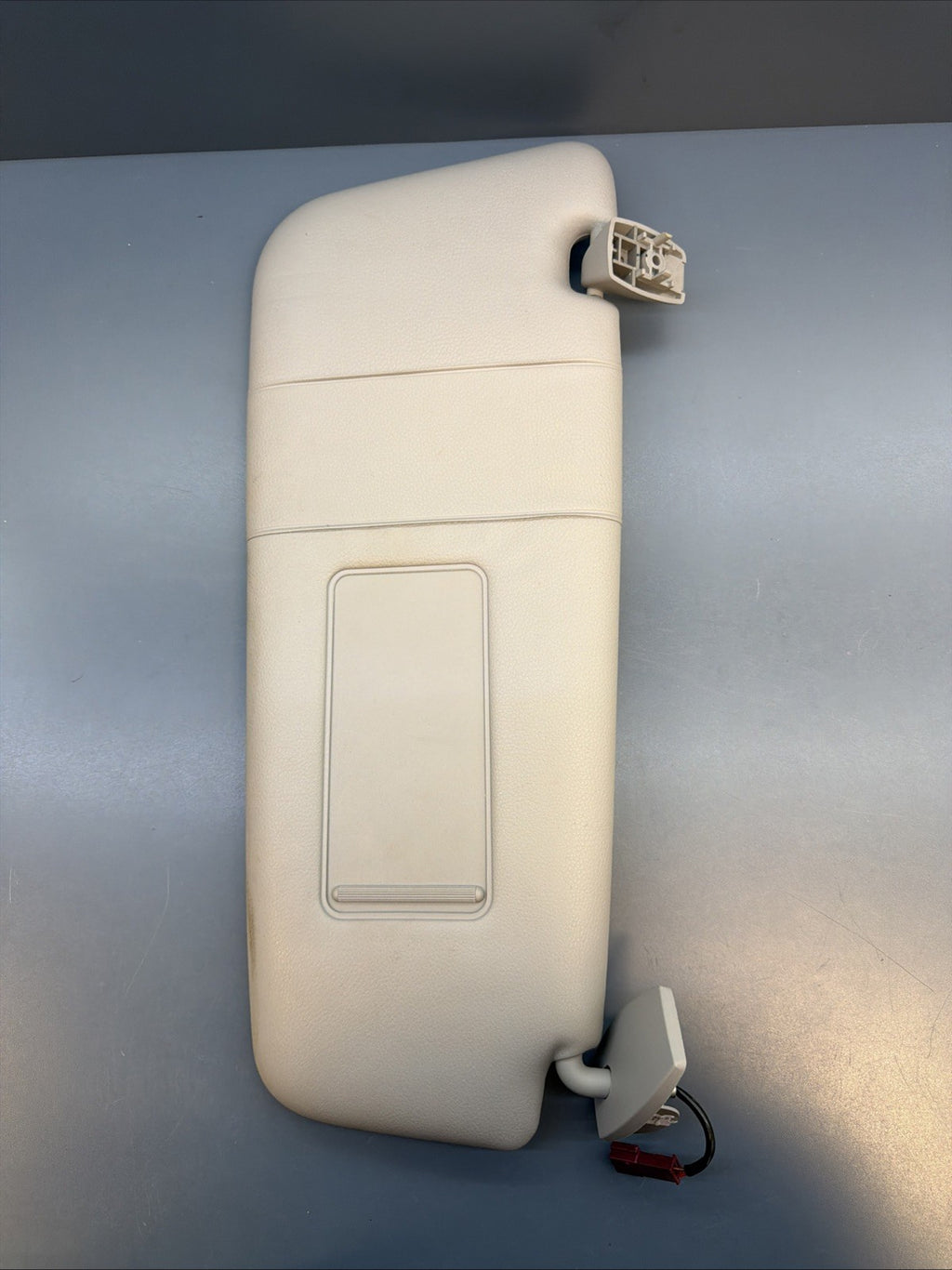 BMW E60 E92 E93 Sun Visor Set OEM – Driver & Passenger 6905983