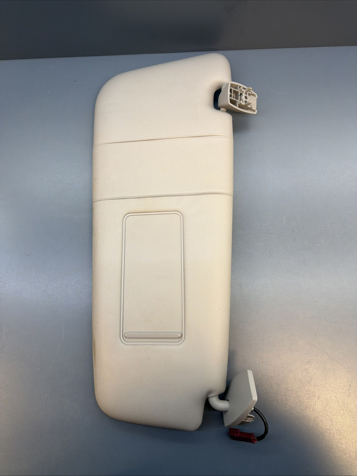 BMW E60 E92 E93 Sun Visor Set OEM – Driver & Passenger 6905983