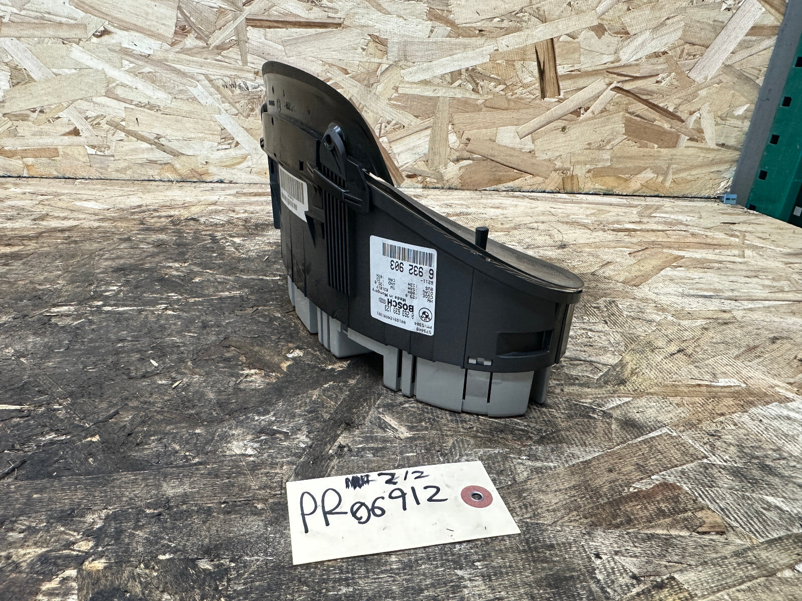 BMW 1999-2006 E46 3 SERIES SPEEDOMETER INSTRUMENT GAUGE CLUSTER MPH OEM 6932903