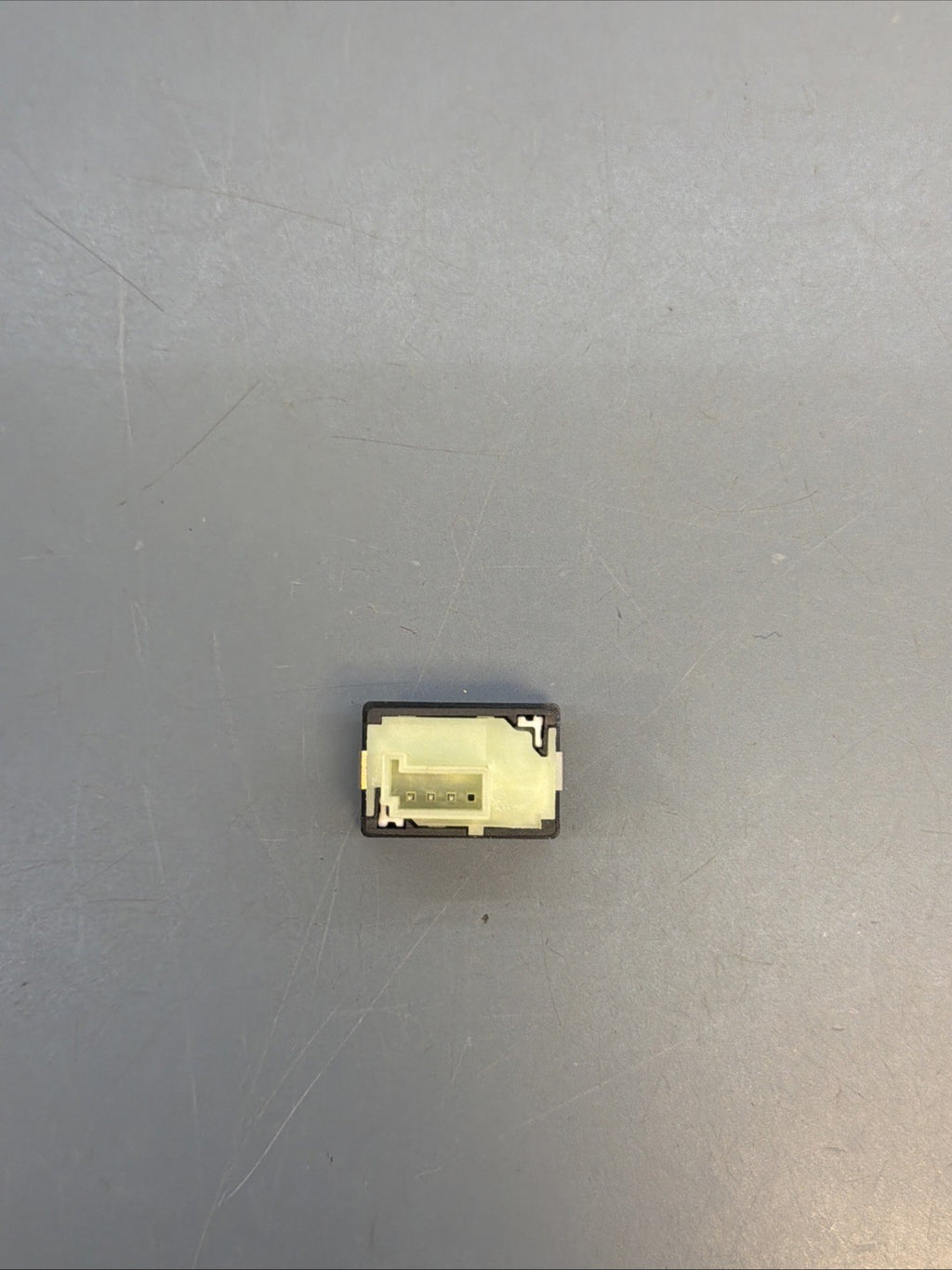2004-2007 BMW 530i 525i 04 05 545i Trunk Lid Release Button Switch 6921846 OEM