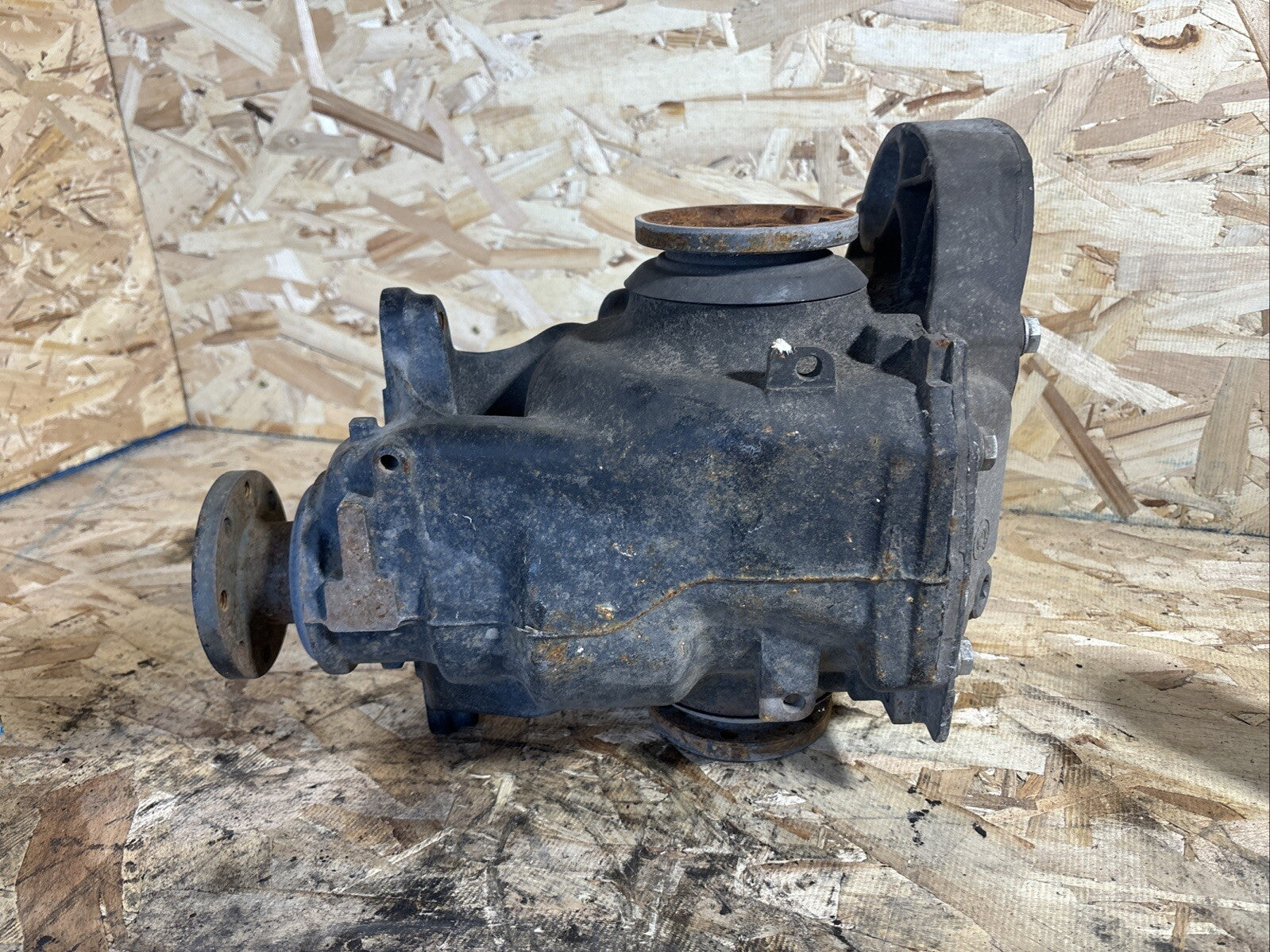 BMW E90 325 REAR DIFFERENTIAL 2006-2013 3 SERIES 3.23 FINAL DRIVE 7566183