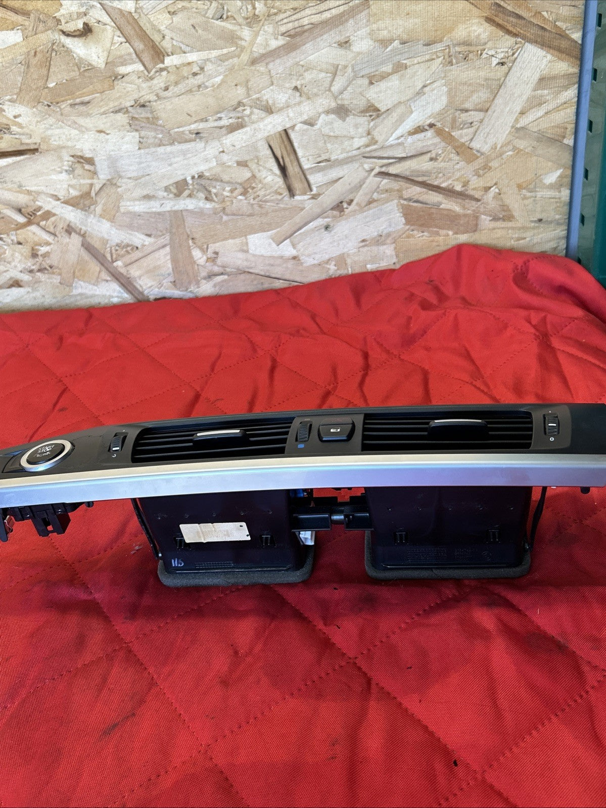 BMW 2011-2017 F25 X3 CENTER DASHBOARD AIR VENT PANEL+TRIM BLACK OEM 9184742