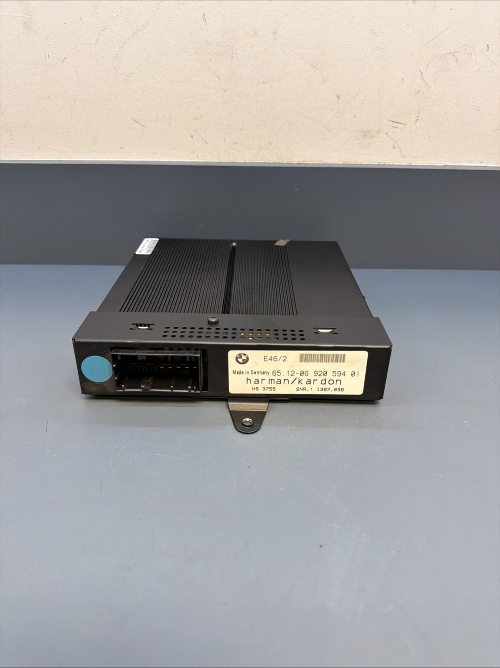 BMW 2001-2006 E46 RADIO AUDIO AMPLIFIER AMP OEM 6920594