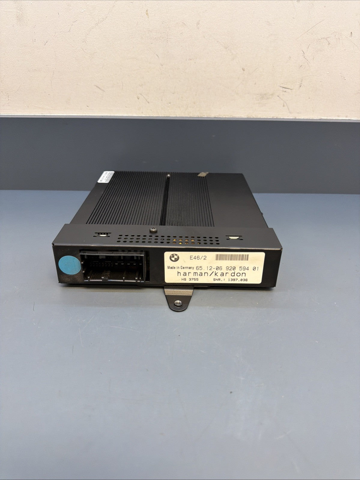 BMW 2001-2006 E46 RADIO AUDIO AMPLIFIER AMP OEM 6920594