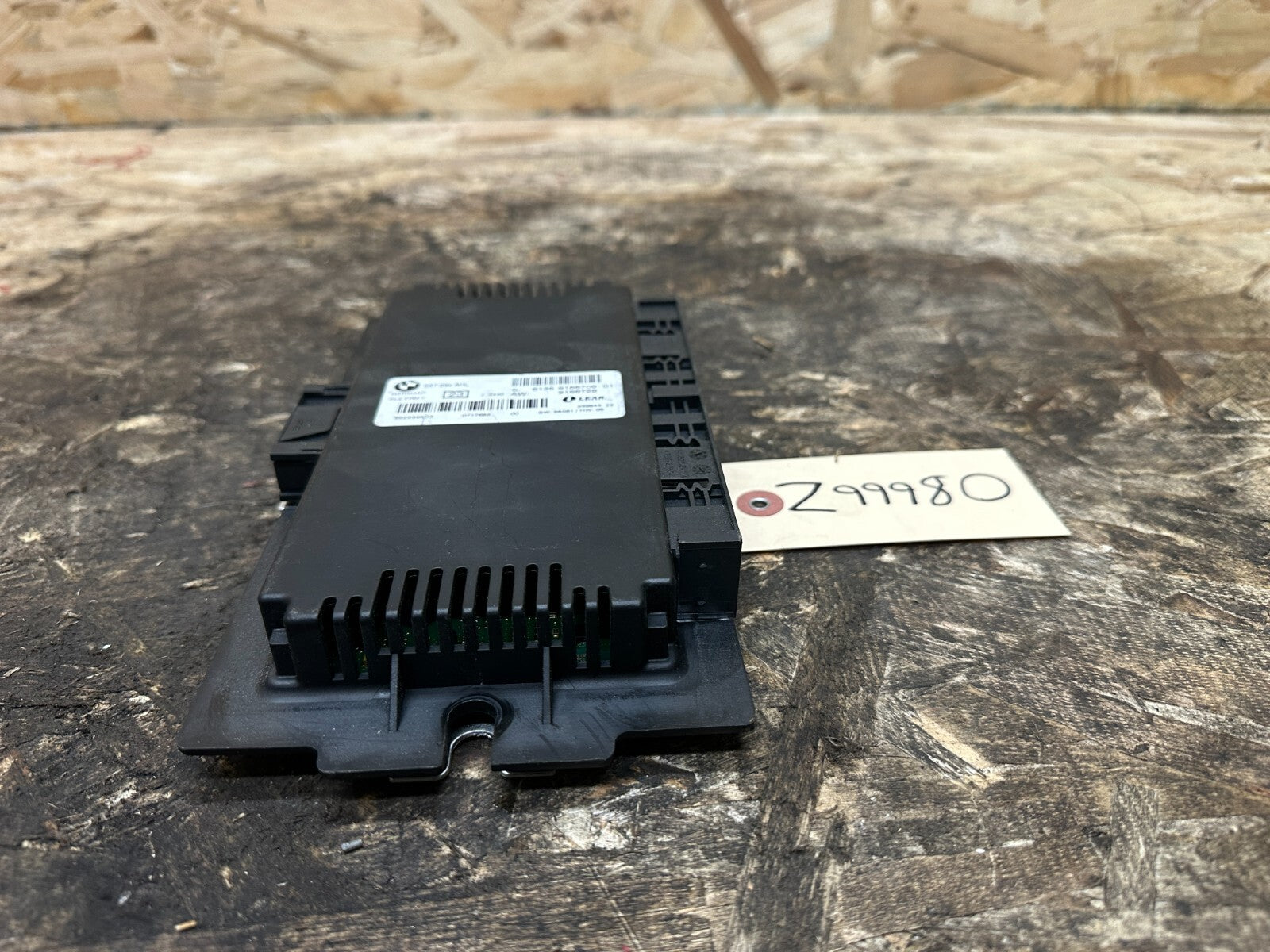 BMW 2006-2008 E90 PRE LCI FOOTWELL LIGHTING CONTROL MODULE OEM 9166709