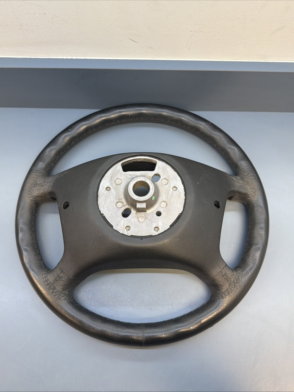 99-06 BMW OEM 325 STEERING WHEEL W/O CONTROL SWITCHES LEATHER BLACK OEM