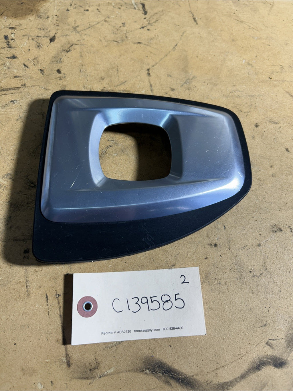 2008 2009 2010 BMW E60 E61 gear selecting shifter cover panel 528i 535i 6974709