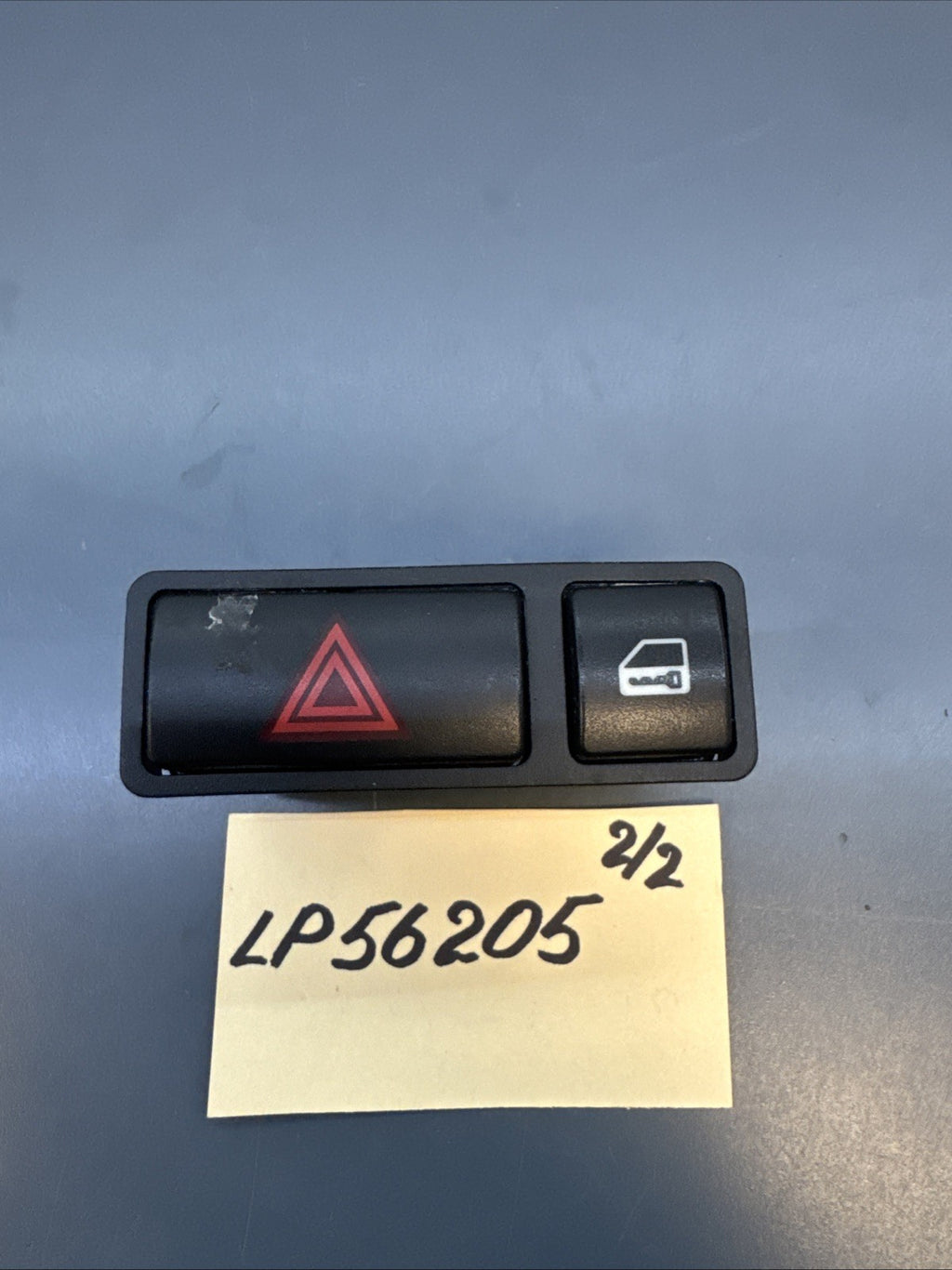 02-08 BMW Z4 E85 E86 X5 E53 Center Lock Emergency Hazard Switch 8368920 OEM