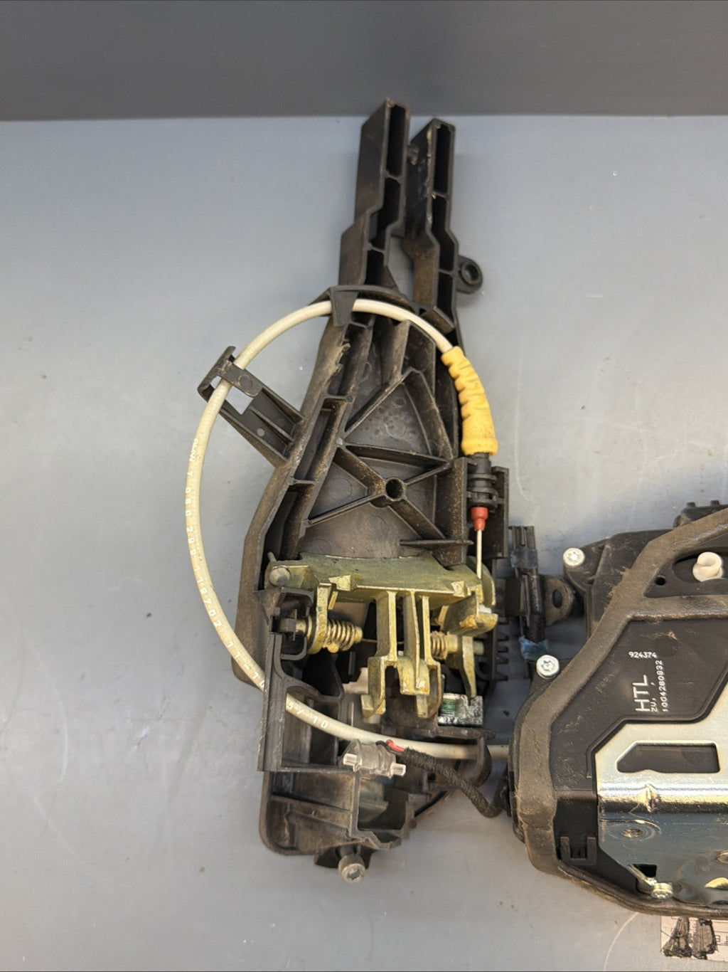 BMW E90 335i Rear Left Driver Door Lock Latch w/ Bracket 7229467 OEM
