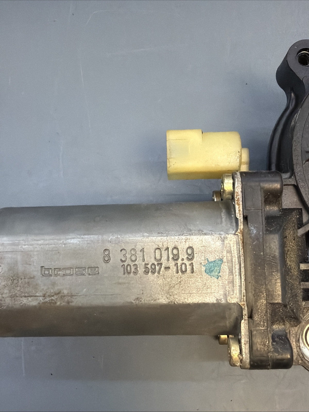 2000-2006 BMW X5 E53 OEM Driver Left Front Window Motor 8381019