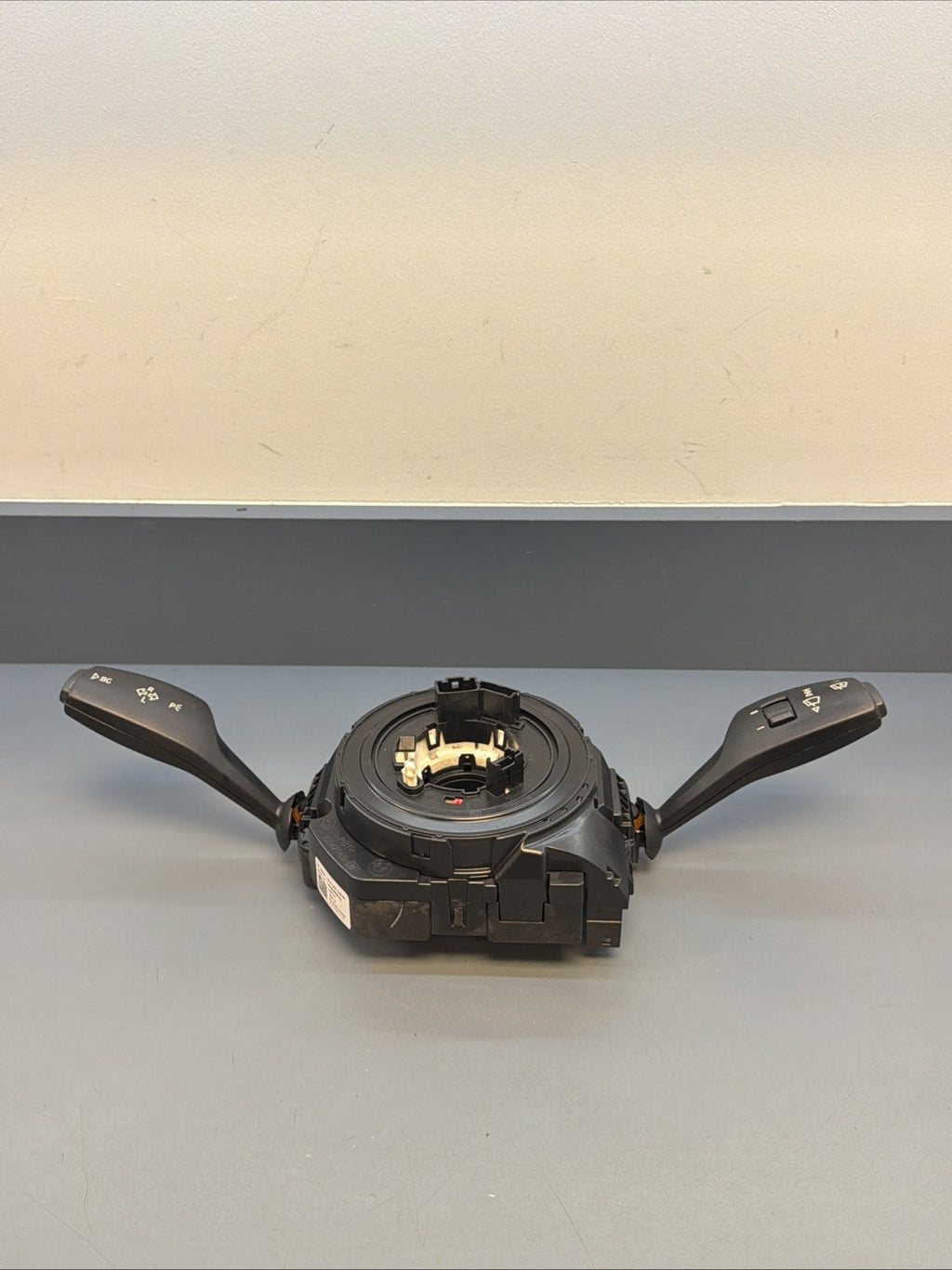 OEM 2012-2018 BMW F30 F31 Steering Column Switch Clock Spring 9253746