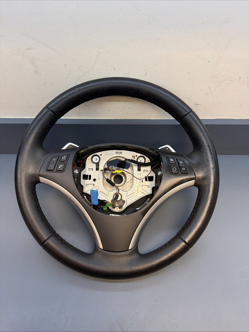 06-11 BMW E90 3 SERIES BLACK LEATHER SPORT STEERING WHEEL W PADDLES 6795858