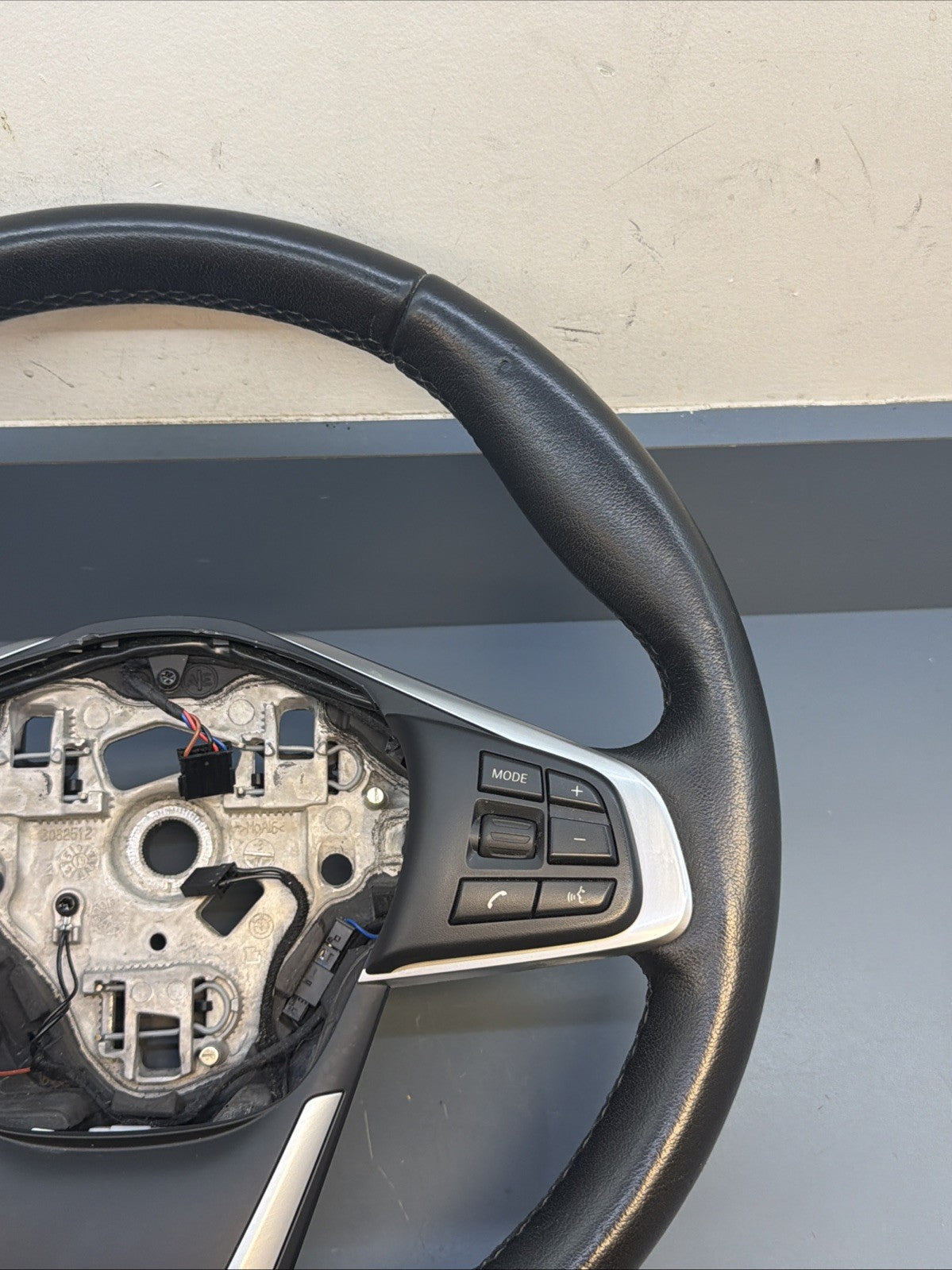 16-2022 BMW X1 F48 X2 F39 SPORT STEERING WHEEL W/ SWITCHES BLACK LEATHER 3082512