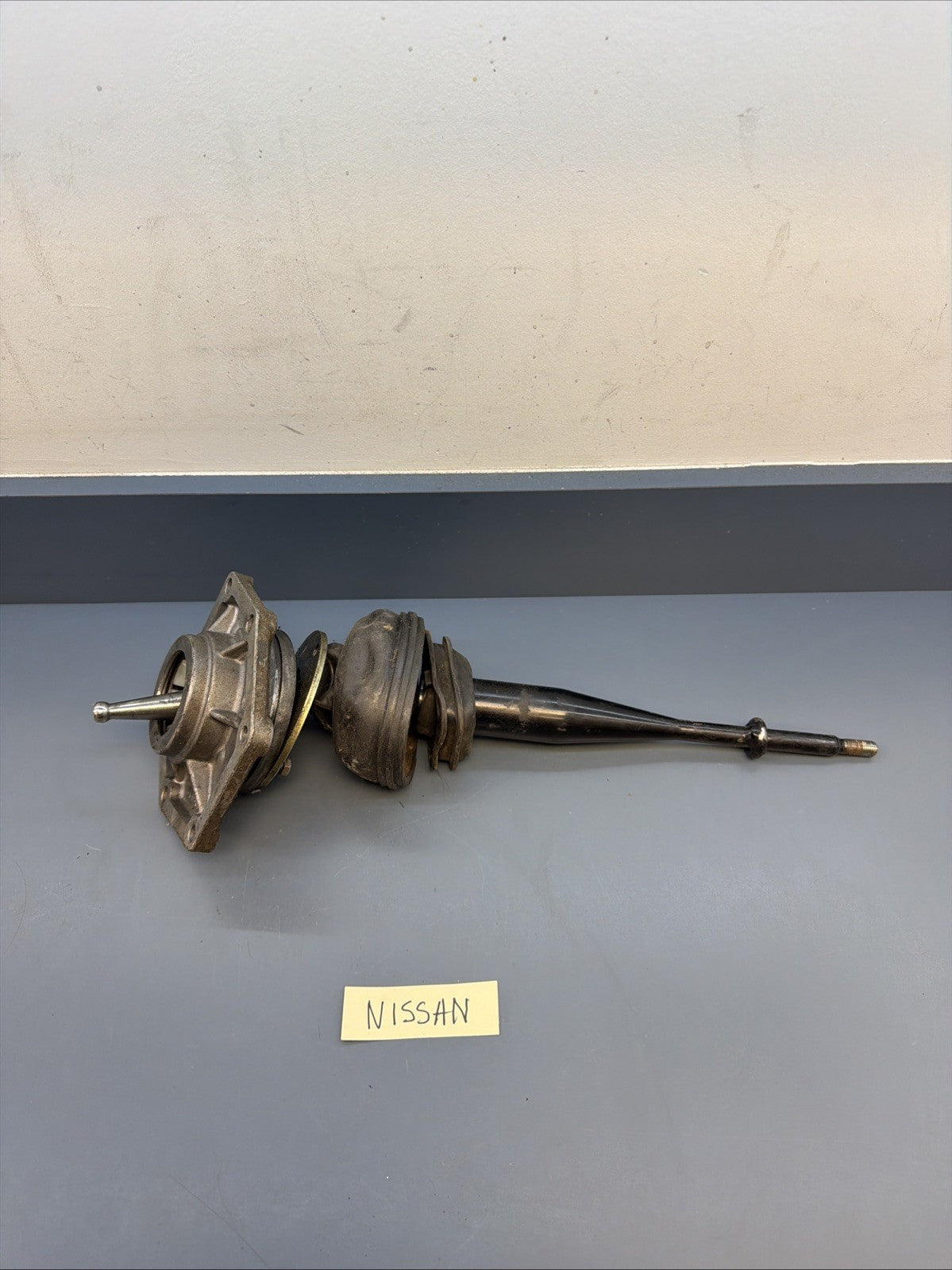 Nissan Pathfinder XTERRA  Gear Level Selector Manual 32515Cd110 Genuine