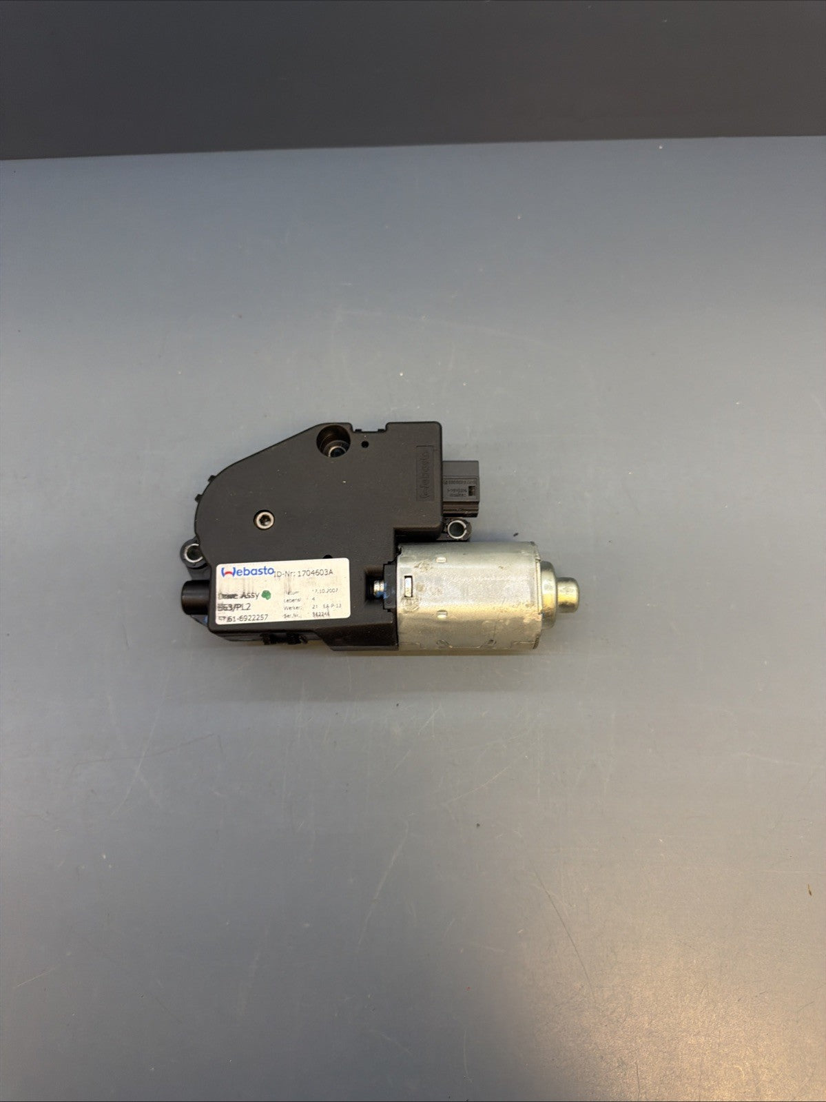 05-13 BMW E63 E82 E90 E92 SUNROOF MOON ROOF MOTOR UNIT 6922257 OEM