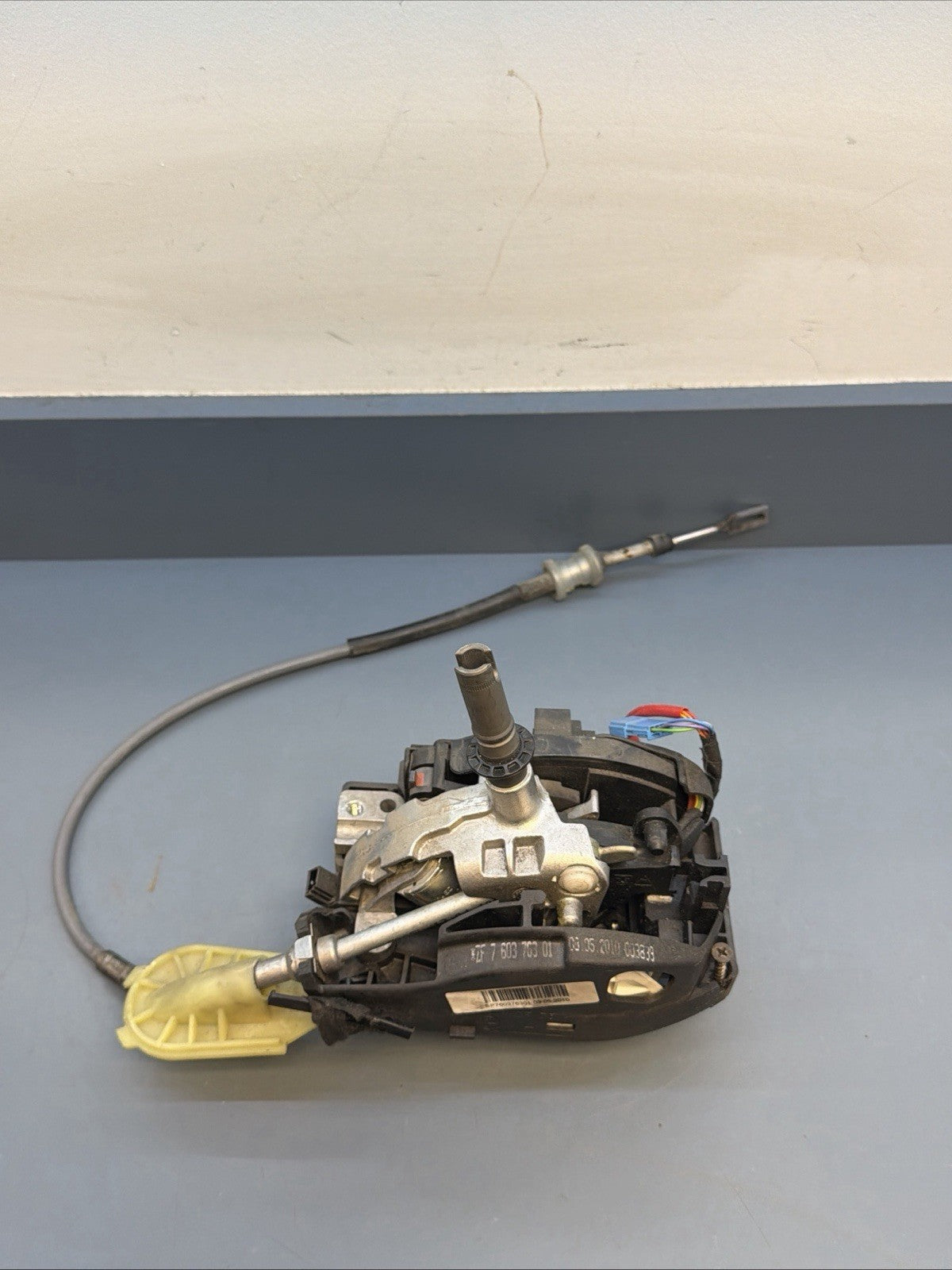 BMW 2006-2013 E90 E92 AUTOMATIC TRANSMISSION GEAR SELECTOR/SHIFTER OEM 7603763