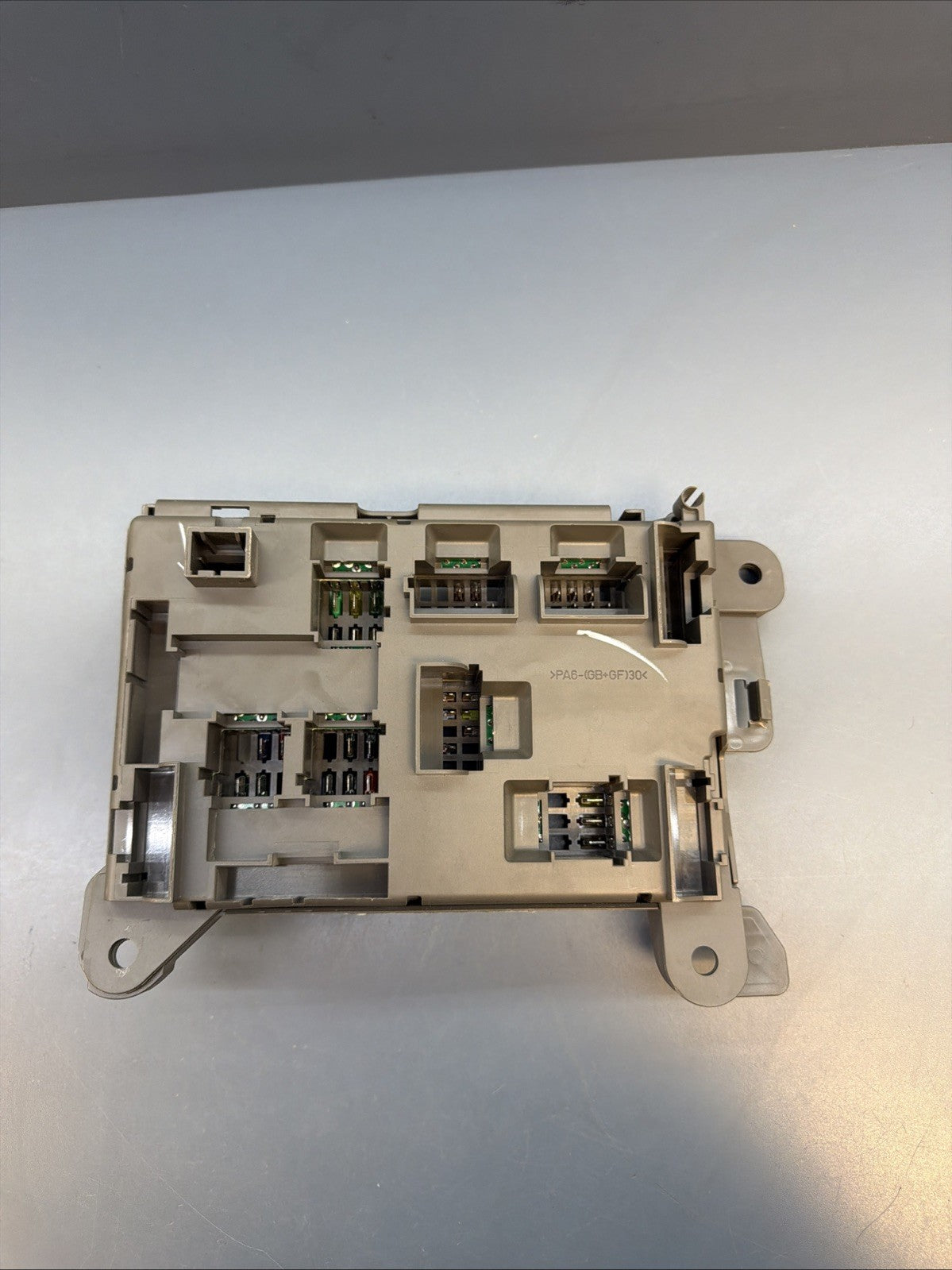 2007-2012 BMW X5 E70 Rear Trunk Mounted Fuse Relay Box Module 693168704 OEM