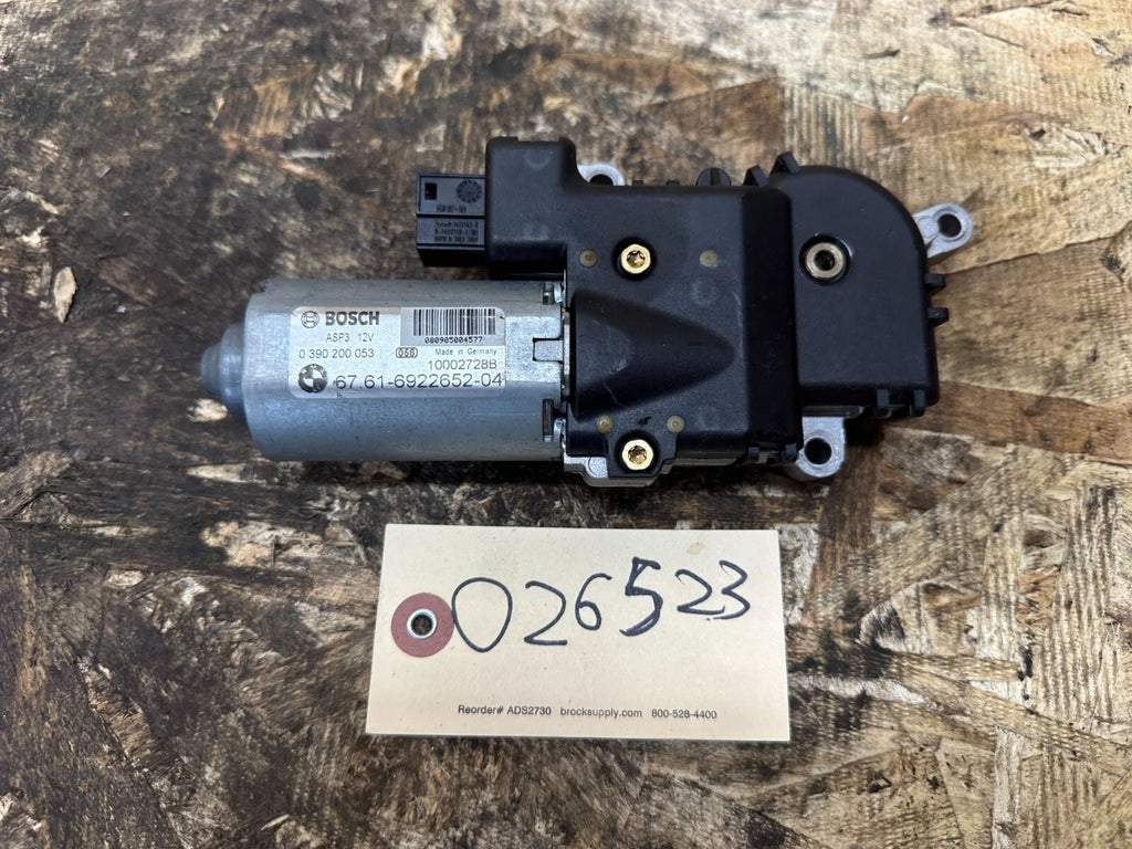 BMW 2003-2010 E83/E53 X3/X5 PANORAMIC SUNROOF MOTOR OEM 0390200053