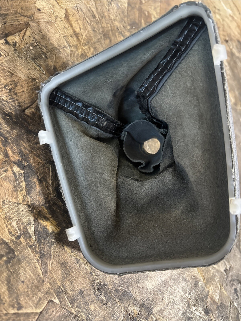 00-06 Bmw E46 3 Series Manual Transmission Gear Selector Shifter Boot Cover Oem