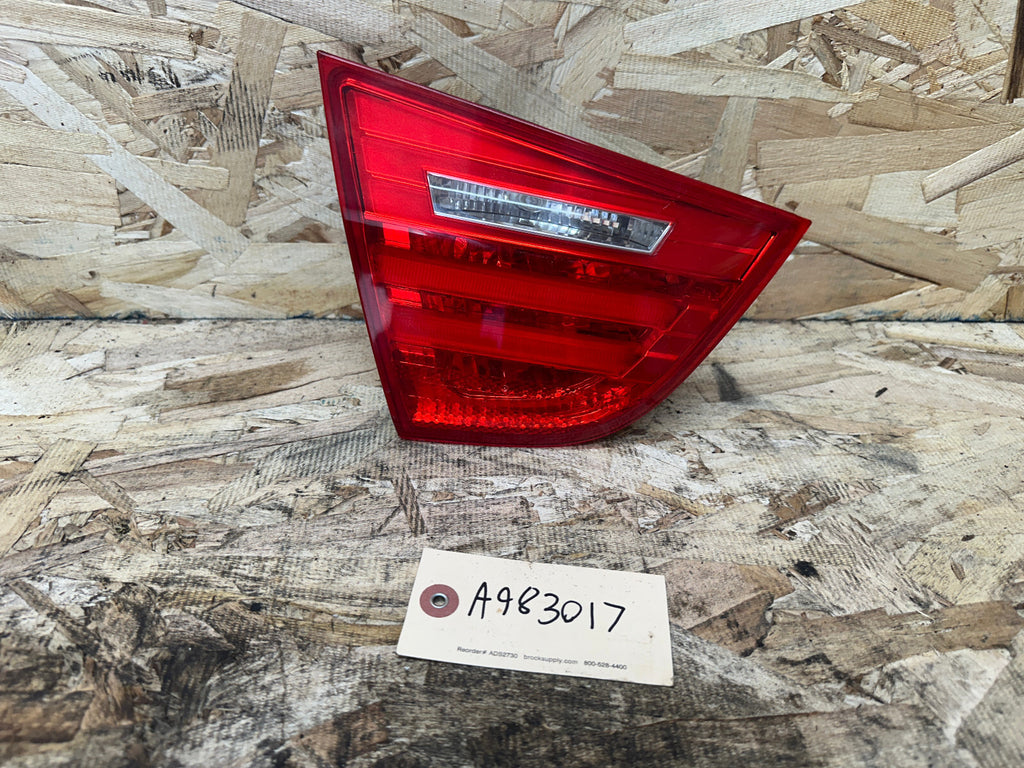 BMW 07-11 E90 LCI 3 SERIES R+L INNER TRUNK LED TAIL LIGHTS 2PC 7289428+7289427