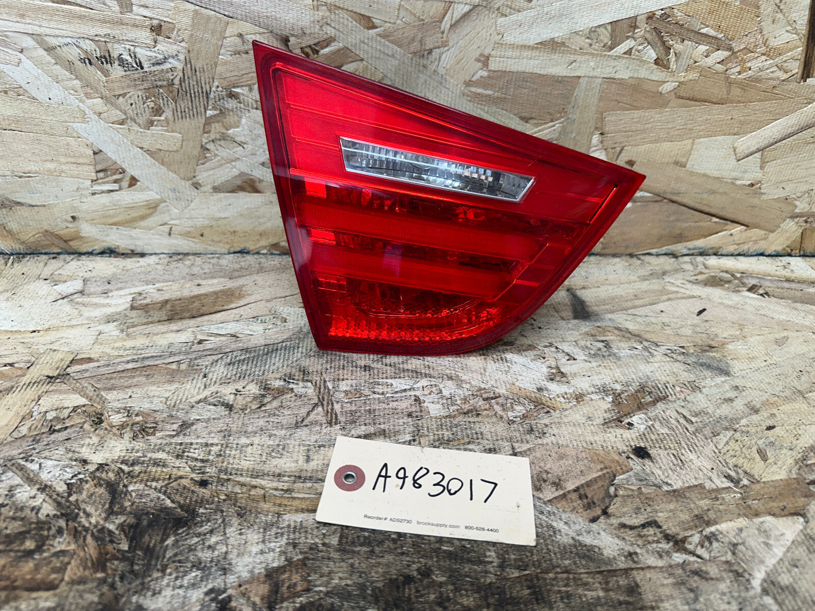 BMW 07-11 E90 LCI 3 SERIES R+L INNER TRUNK LED TAIL LIGHTS 2PC 7289428+7289427