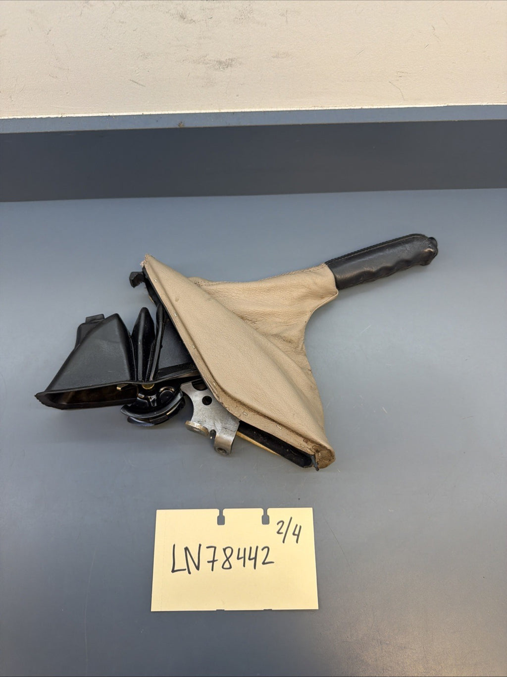 00–07 BMW E53 X5 Emergency Parking Hand Brake w Leather boot Beige Cover OEM