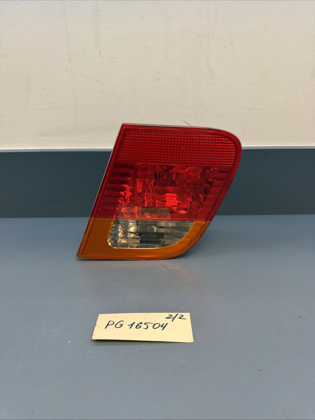 02-05 BMW E46 SERIES RH Passenger Inner Tailgate light lamp OEM 6907946 SEDAN