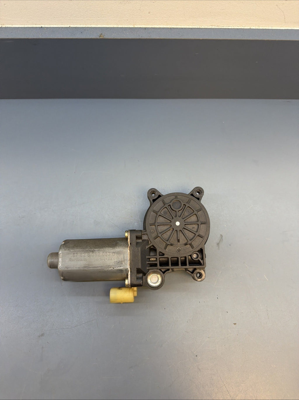 BMW X5 E53 2000-2006 Rear Left Driver Window Motor OEM Bosch 0130821716