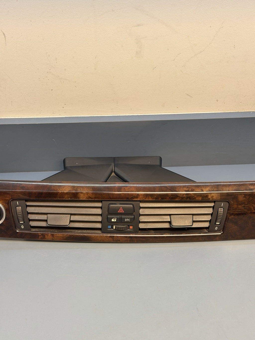 07-13 BMW 335i E90 E92 Center Dashboard Trim Panel Wood Grain Vents 6985540