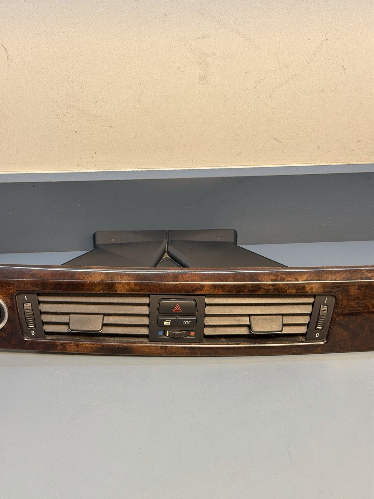 07-13 BMW 335i E90 E92 Center Dashboard Trim Panel Wood Grain Vents 6985540