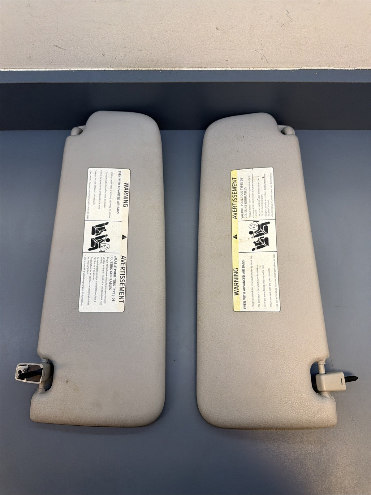 2012-2015 BMW X1 E84 GRAY LEFT RIGHT SUN VISOR SET 7252056 7252055