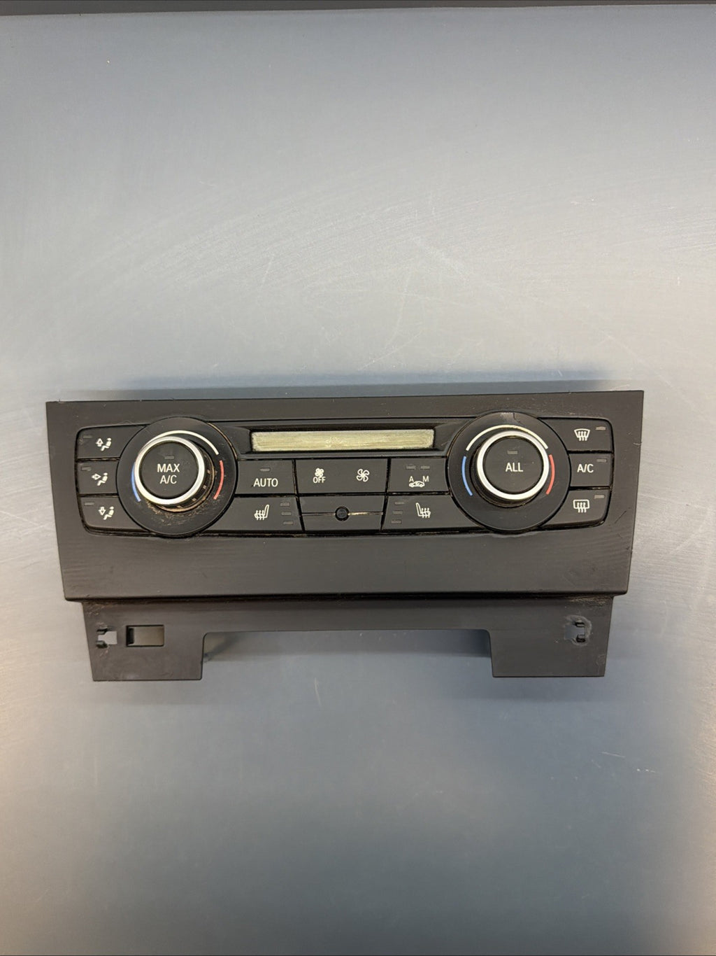 12 13 14 15 BMW X1 3 1 SERIES CLIMATE CONTROL HEATED SEATS OEM 9287624