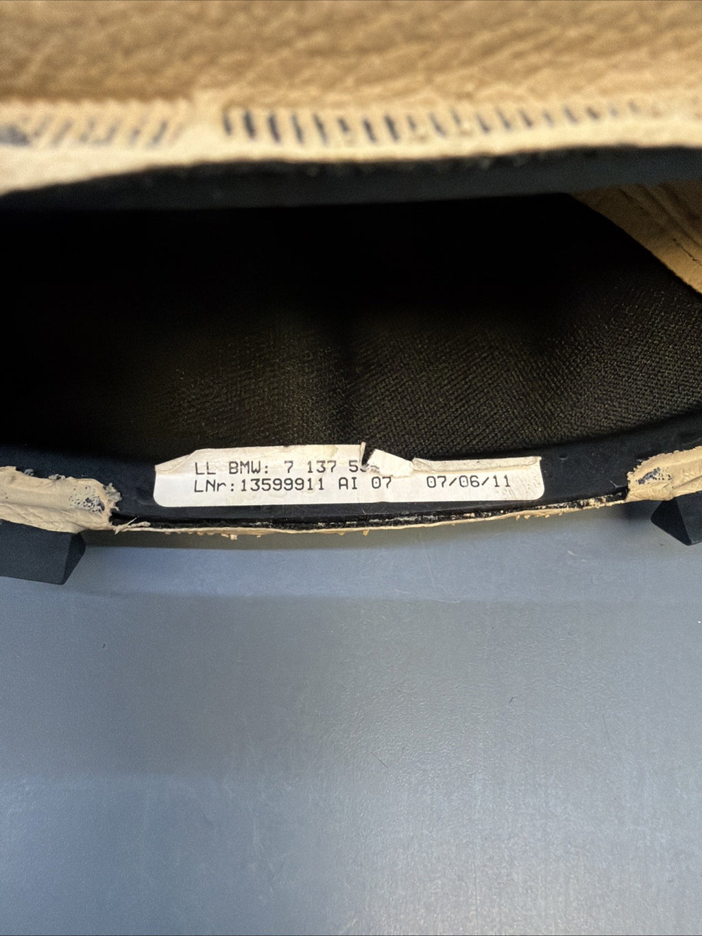 06-13 BMW E90 328i EMERGENCY BRAKE HANDLE BOOT COVER LEATHER OEM 7137535