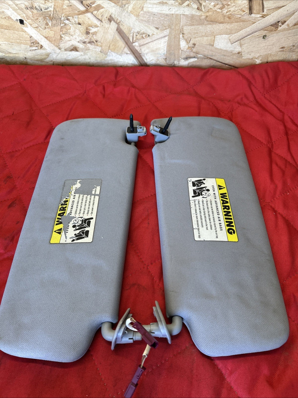 BMW E90 Sun Visor Set OEM – Driver & Passenger Gray 6957369 6957370 CLOTH *NOTE*