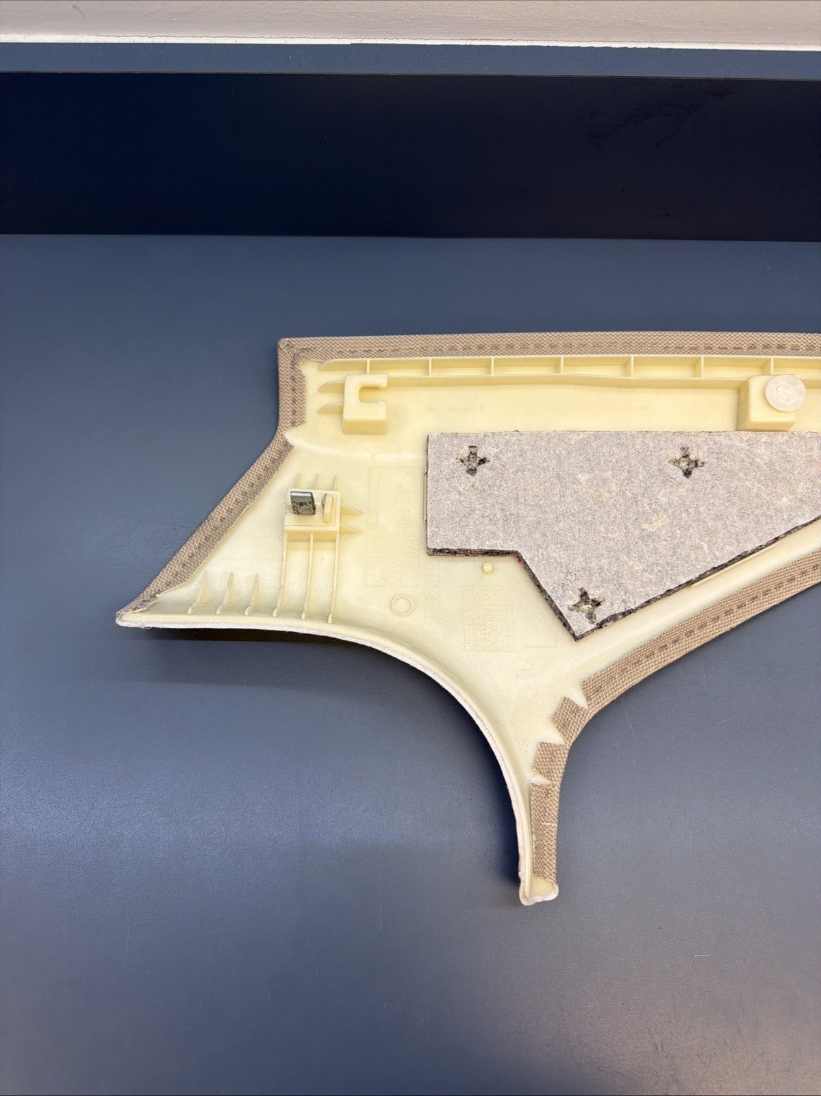 12-18 BMW 320i 328i F30 Rear Left Upper C Pillar Trim Cover Panel Beige 7221003