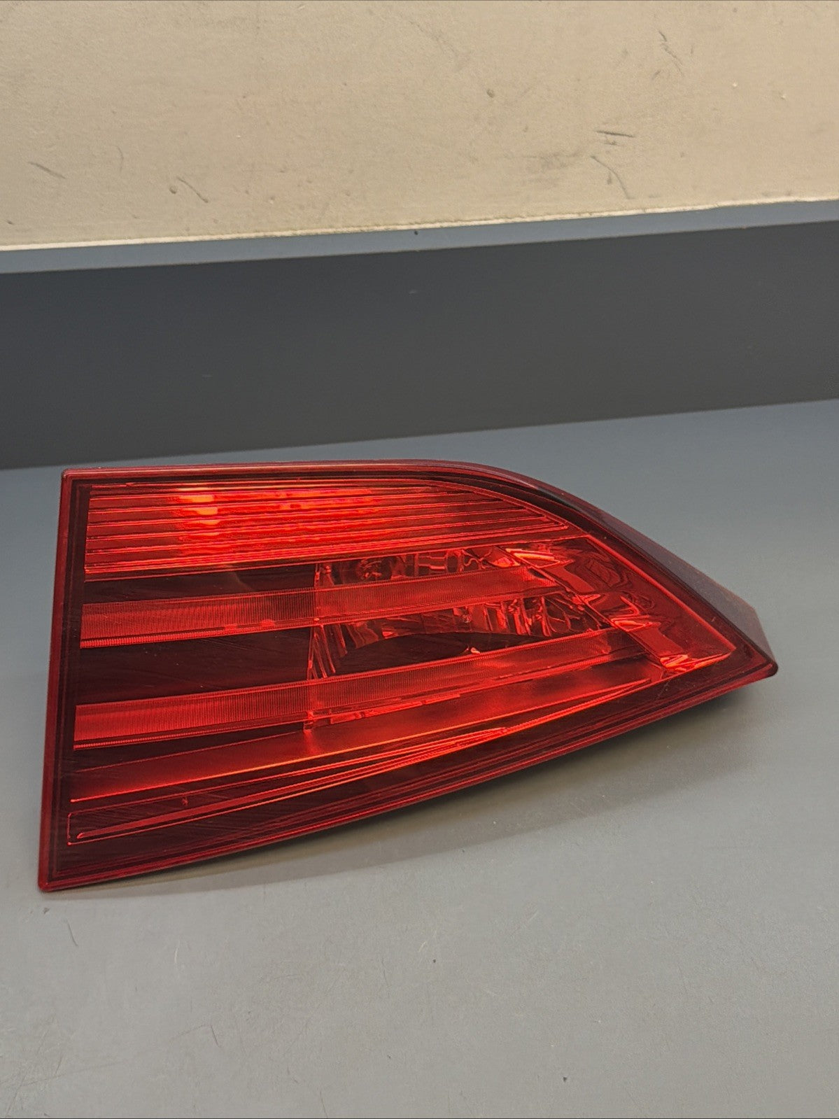 2012-2015 BMW E84 X1 REAR RIGHT INNER TAIL LIGHT ASSEMBLY OEM 2990114