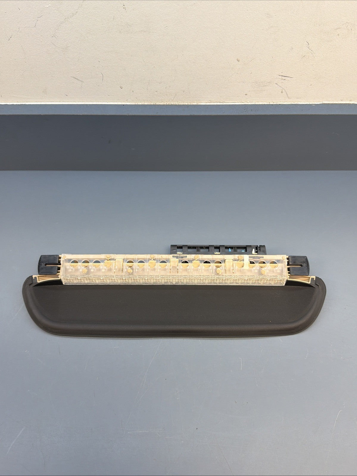 01-06 BMW 3 SERIES E46 THIRD CENTRAL BRAKE LIGHT 8386964 Beige