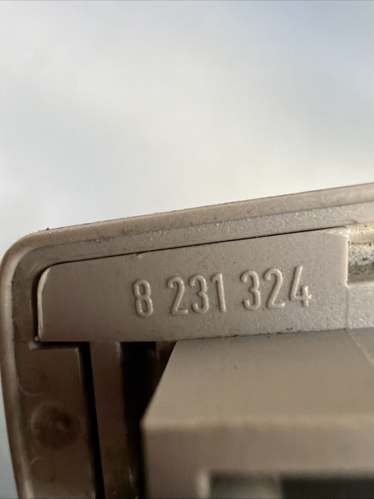 BMW 3 SERIES E46 98-06 REAR DRIVER OFFSIDE RIGHT GRAB HANDLE  8231324