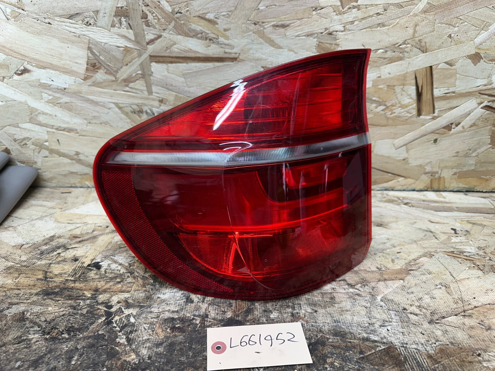 BMW 2011-2014 E70 LCI REAR RIGHT+LEFT SIDE OUTER TAIL LIGHT SET OEM 7227792+1