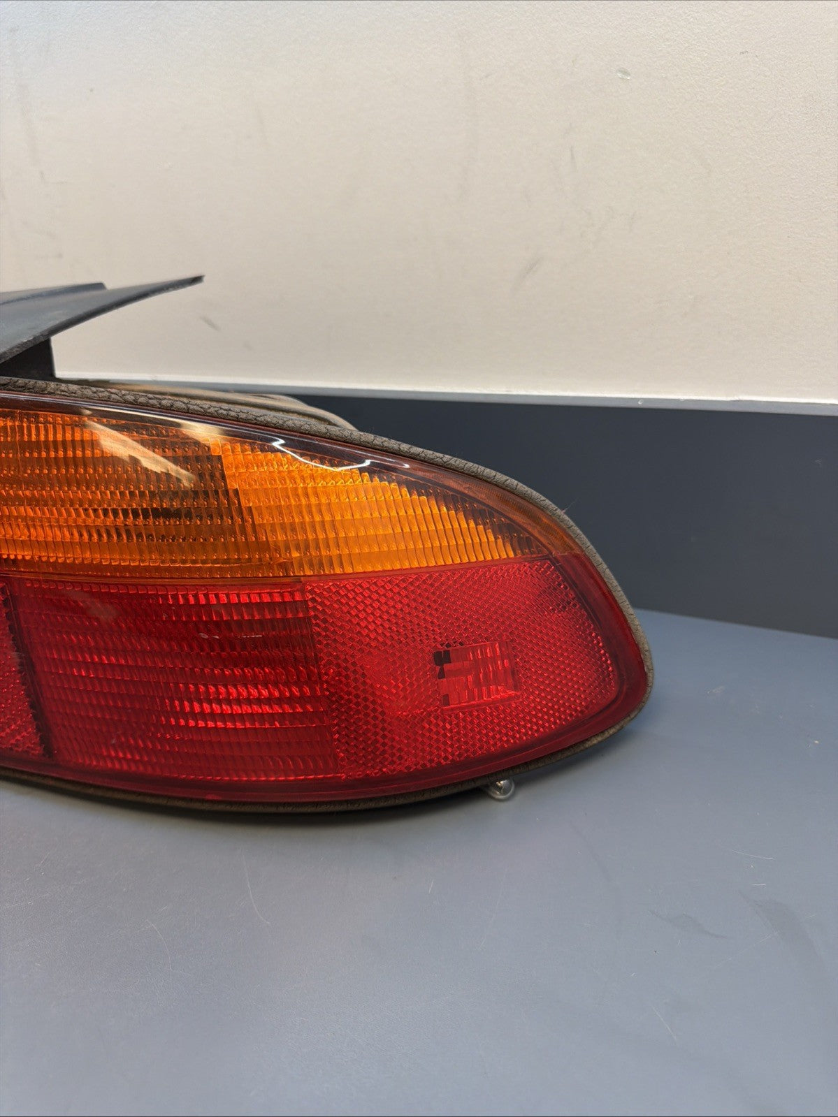 1996-1999 BMW Z3 Roadster Passenger Right Side Halogen Tail Light Lamp 8389714