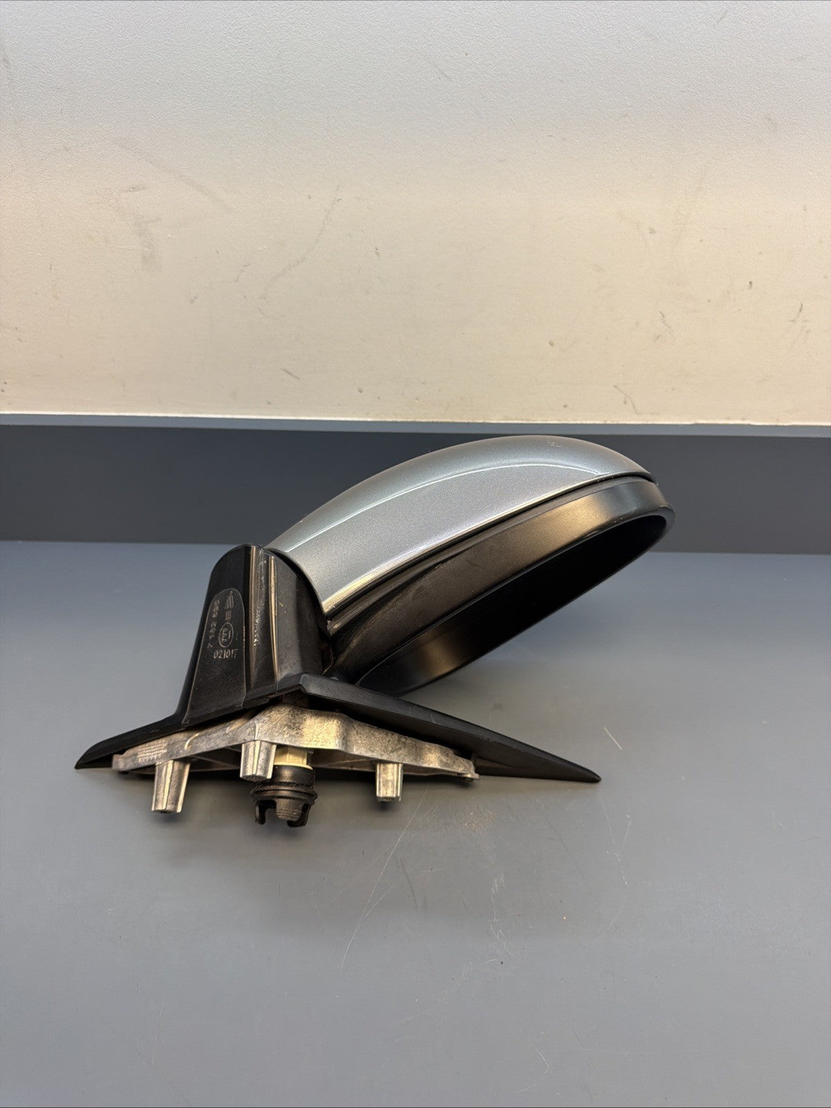 09-11 OEM BMW E90 E91 Sedan LCI Driver Side Mirror Assembly Heated 7182695 GREY